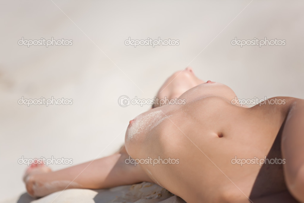 https://stn.depositphotos.com/1257099/4447/i/950/depositphotos_44475347-stock-photo-beautiful-young-girl-nude-on.jpg