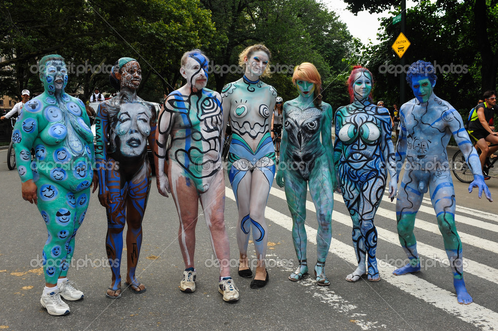 Çıplak modeller, sanatçı new york city streets ilk resmi vücut boyama olay ...